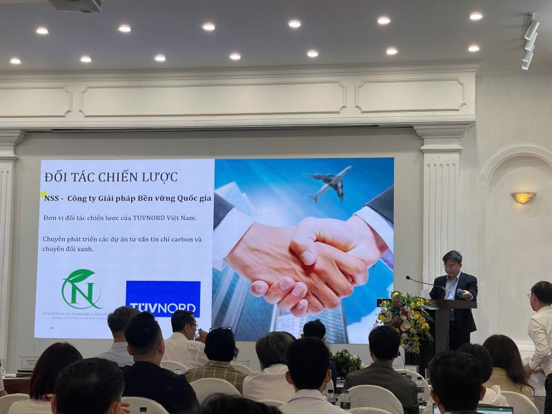 Lộ Trình Thị Trường Carbon Việt Nam Được Công Bố: Doanh Nghiệp Đứng Trước Thách Thức và Cơ Hội Lịch Sử